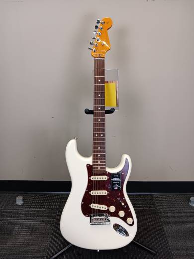 Fender - American Professional II Stratocaster, Rosewood Fingerboard - Olympic White