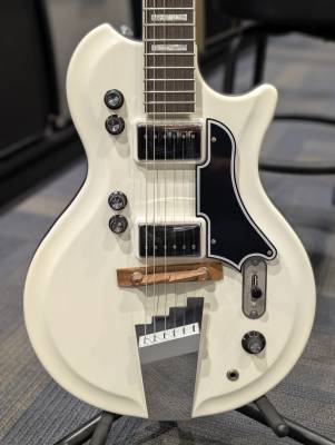 Supro 1524 EW Dual-Tone